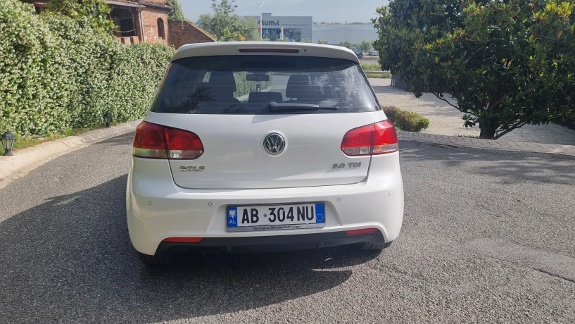 Louer une voiture à Tirana