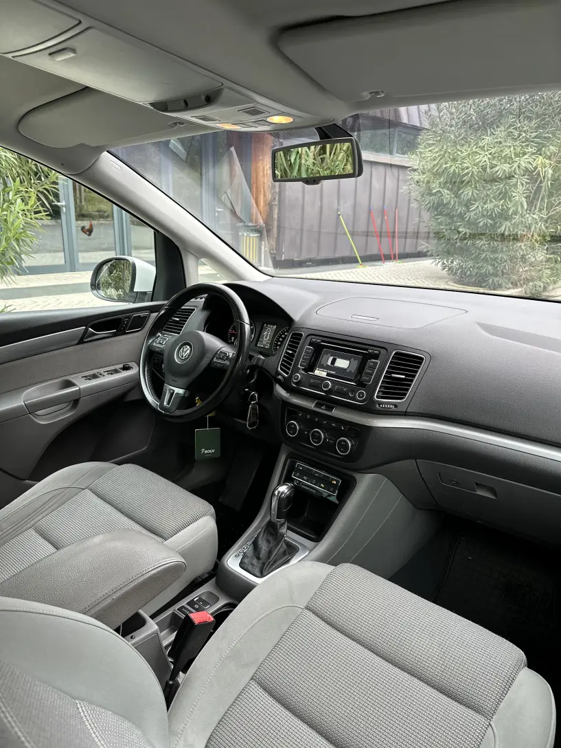 Alquila un coche en Tirana