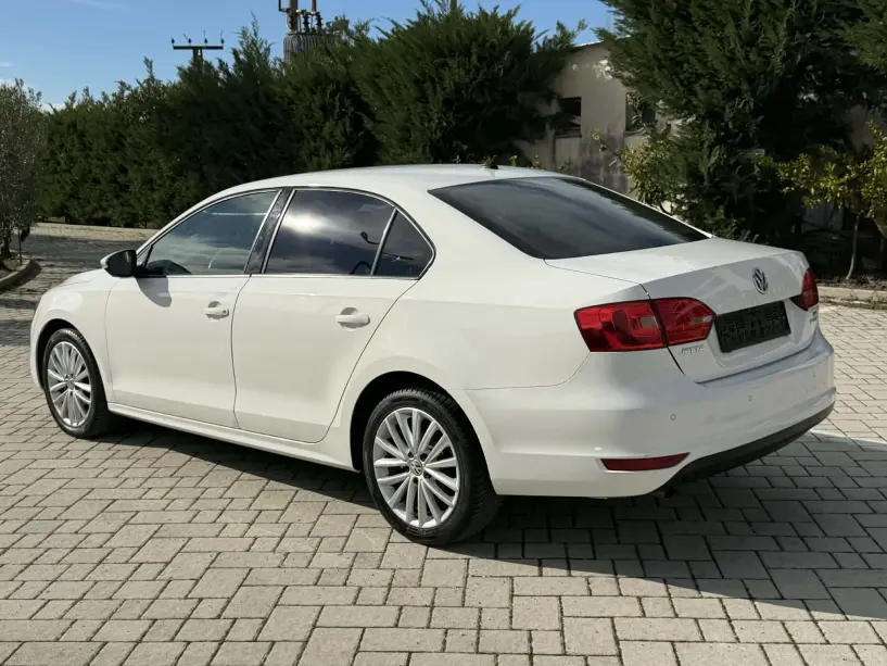 Louer une voiture à Tirana