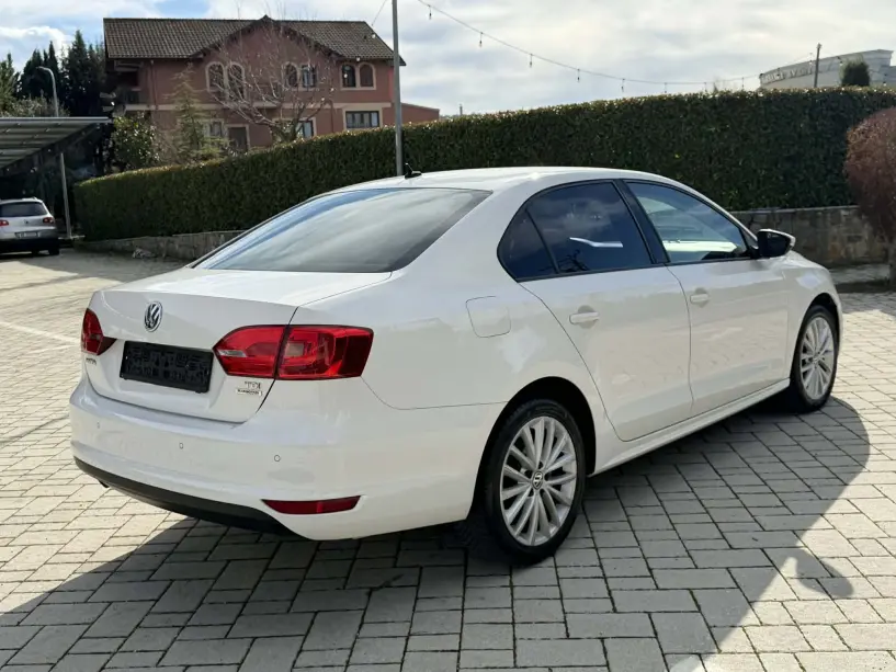 Louer une voiture à Tirana