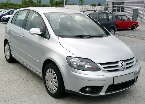 Alquila un 2005 Volkswagen Golf 5 en Tirana
