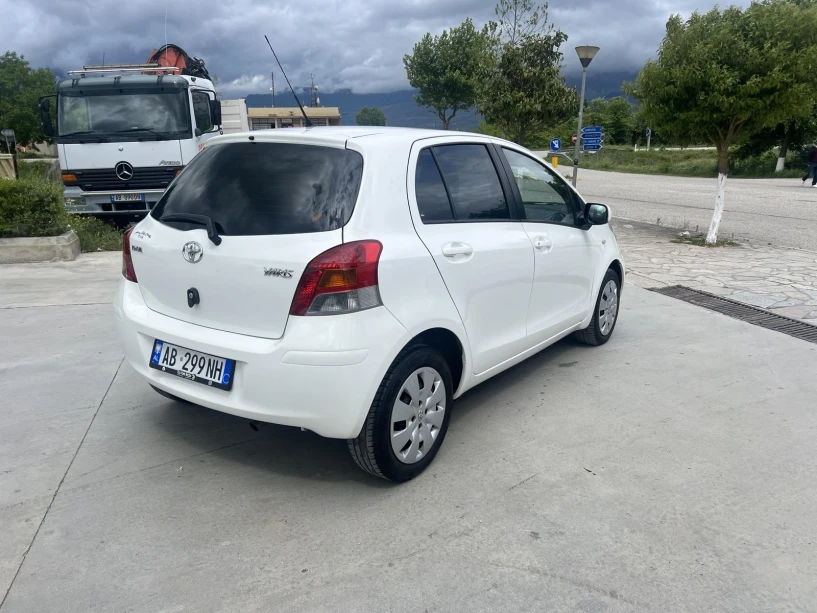 Rent a car in Gjirokastër