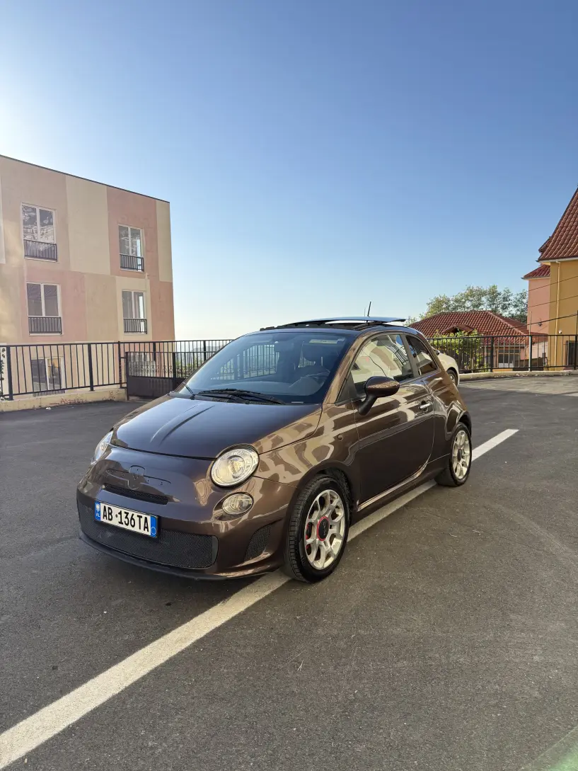 Alquila un coche en Tirana Alquila un coche en Tirana