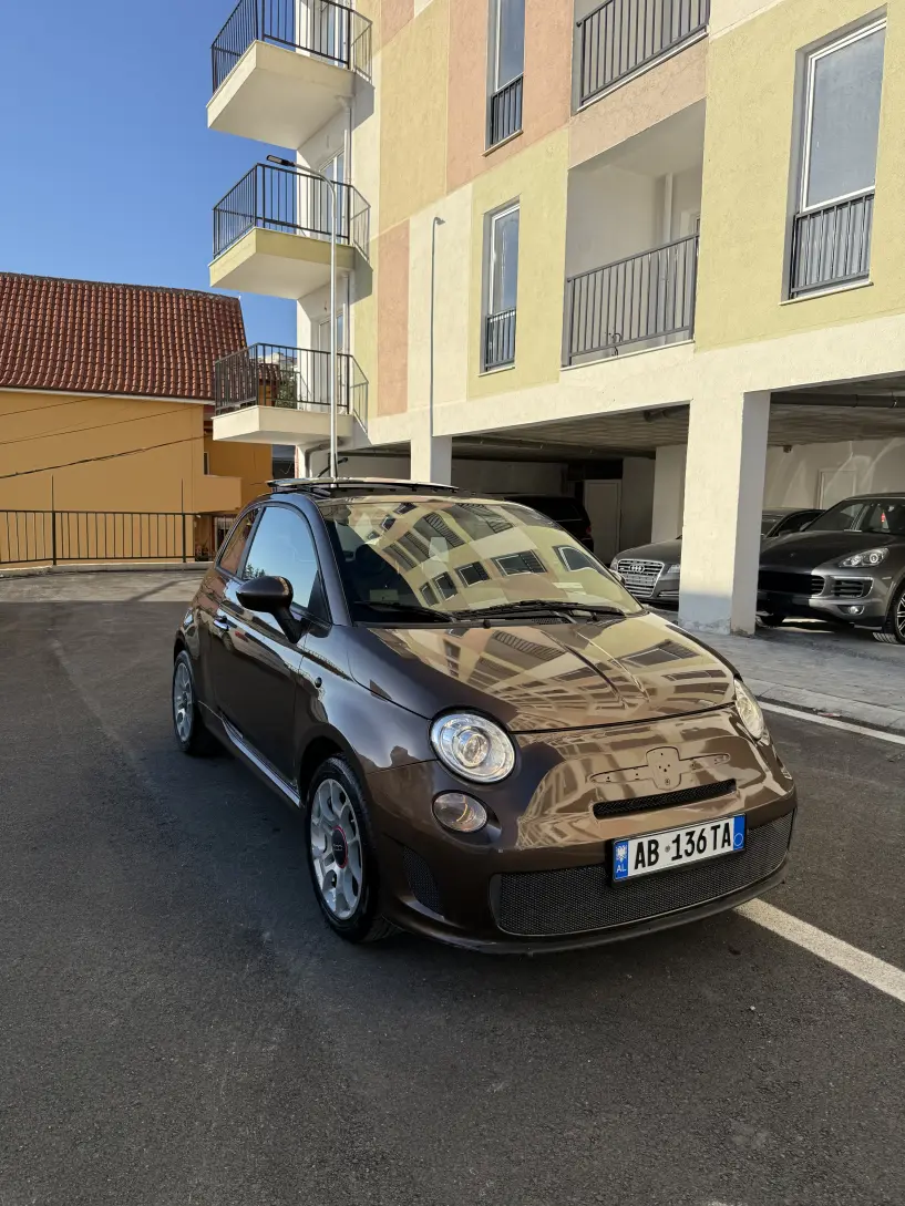 Alquila un coche en Tirana Alquila un coche en Tirana