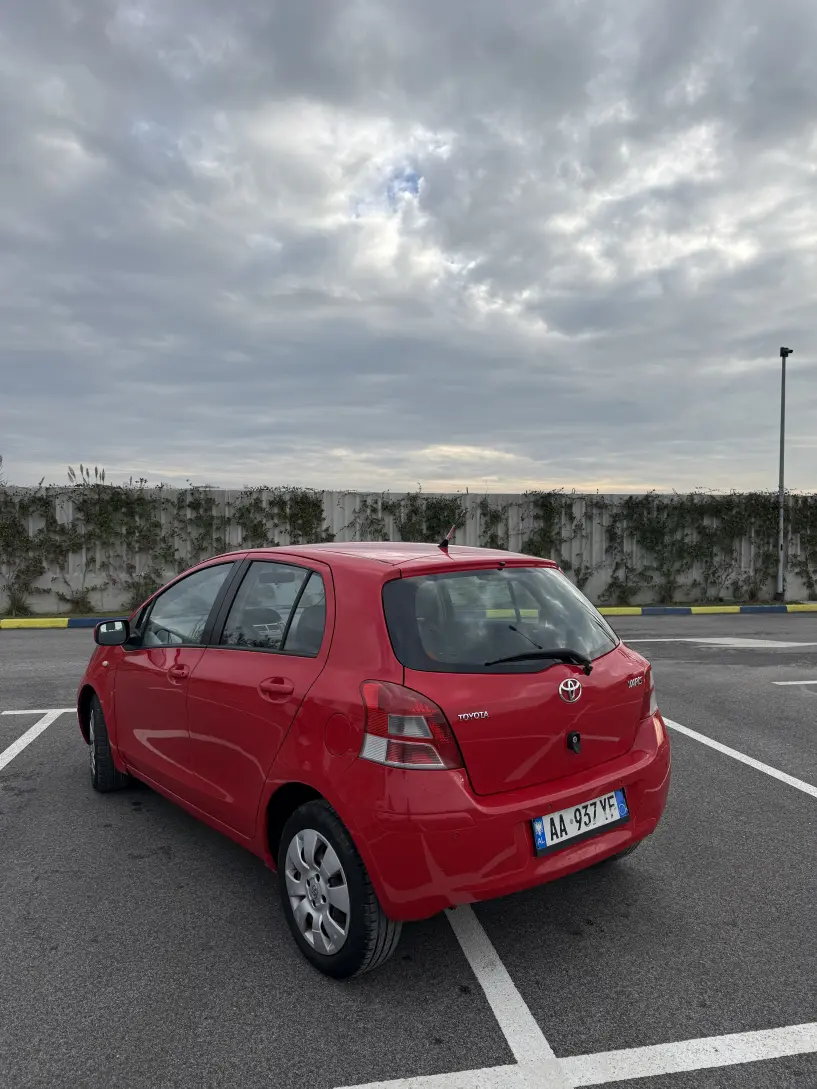 Noleggia un'auto a Durrës