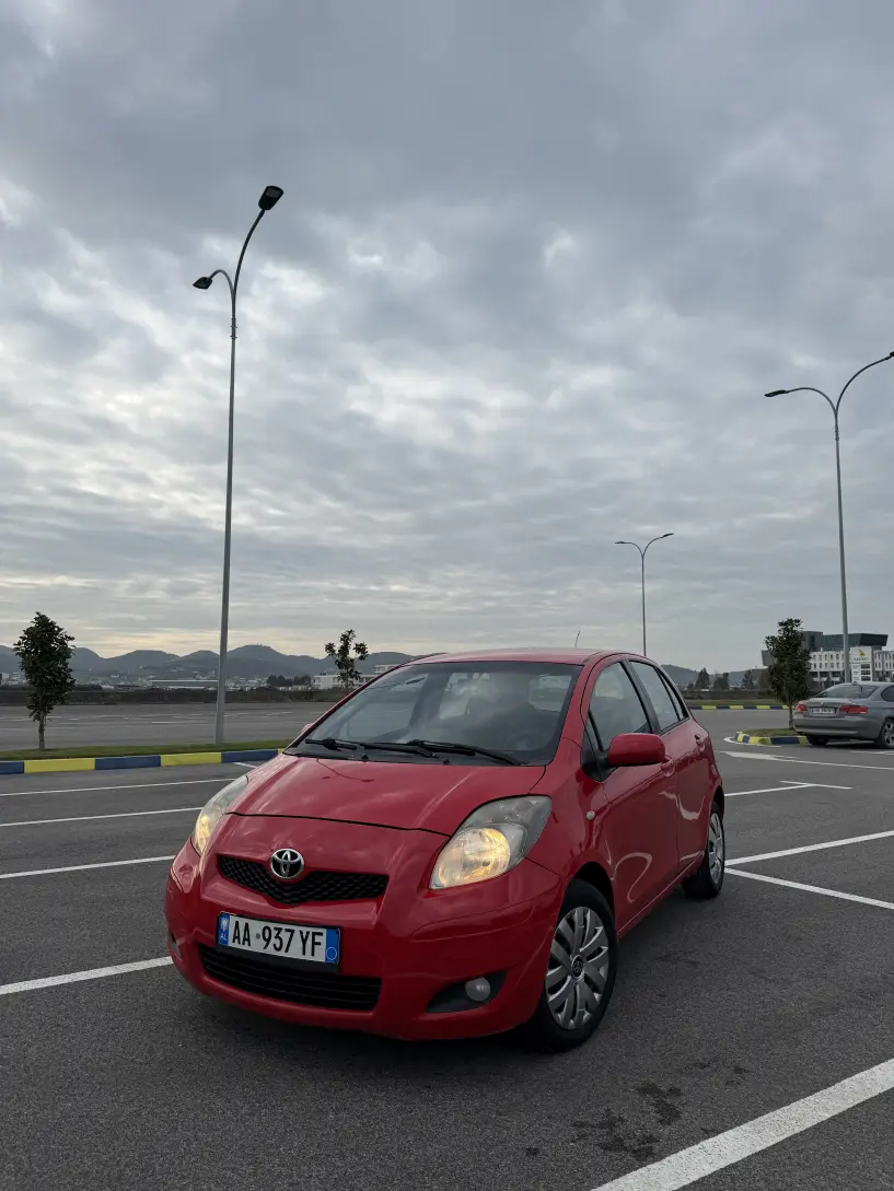 Noleggia un'auto a Durrës