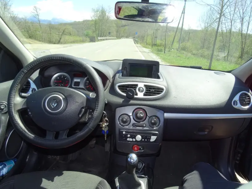 Rent a car in Sarandë