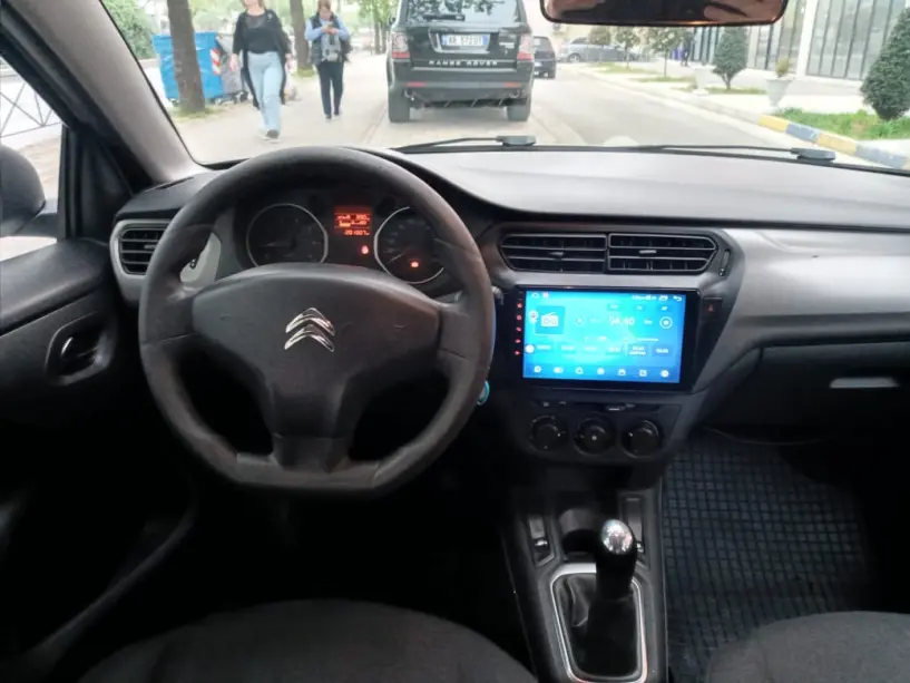 Noleggia un'auto a Tirana