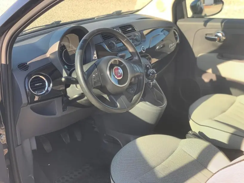 Alquila un coche en Tirana