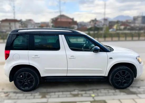 Rent a 2015 Skoda Yeti in Tirana