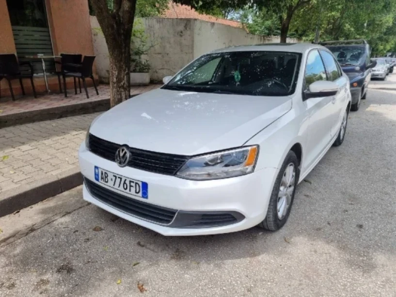 Rent a car in Tirana