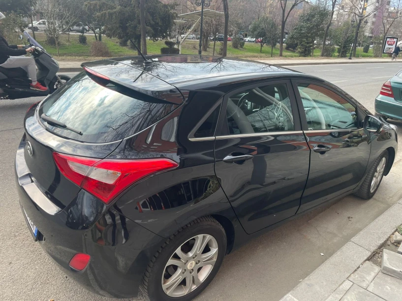 Rent a car in Tirana