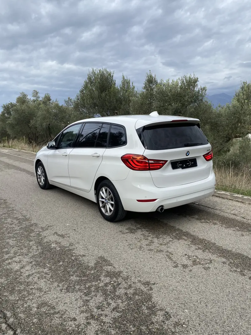 Auto mieten in Tirana