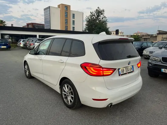 2017 BMW 218 in Tirana mieten