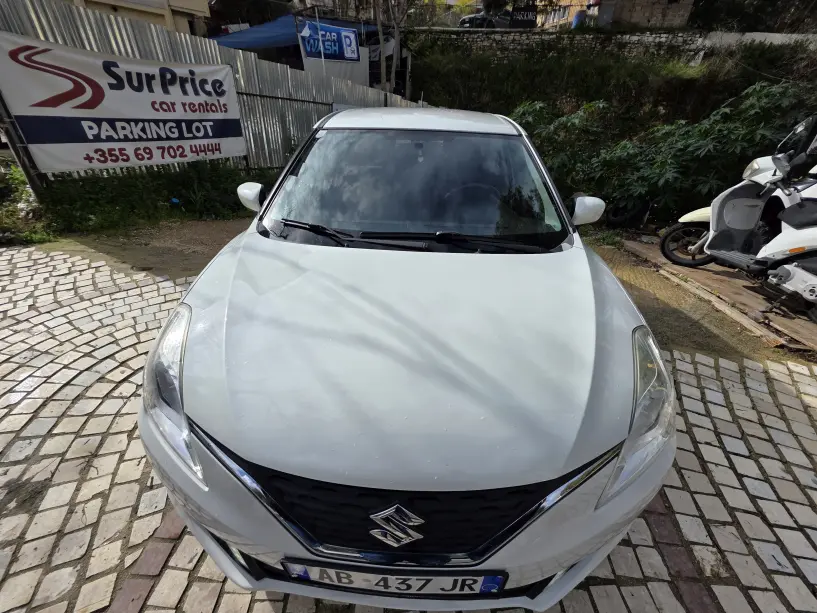 Alquila un coche en Sarandë