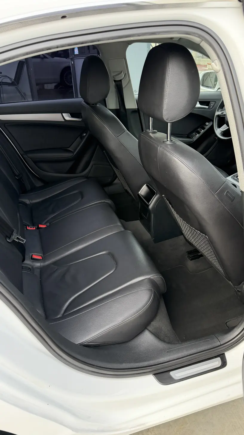 Wynajmij samochód w Tirana