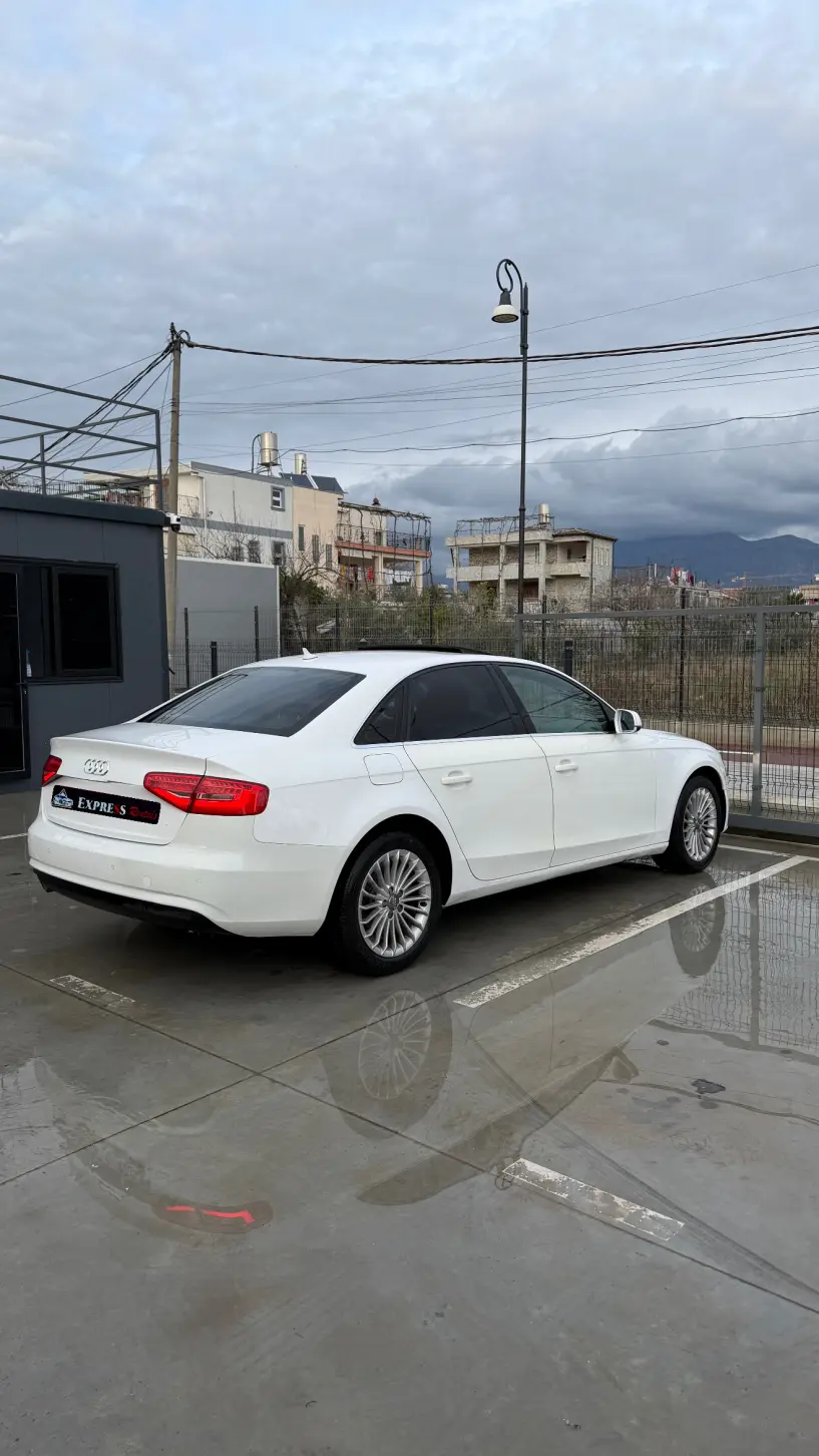 Wynajmij samochód w Tirana