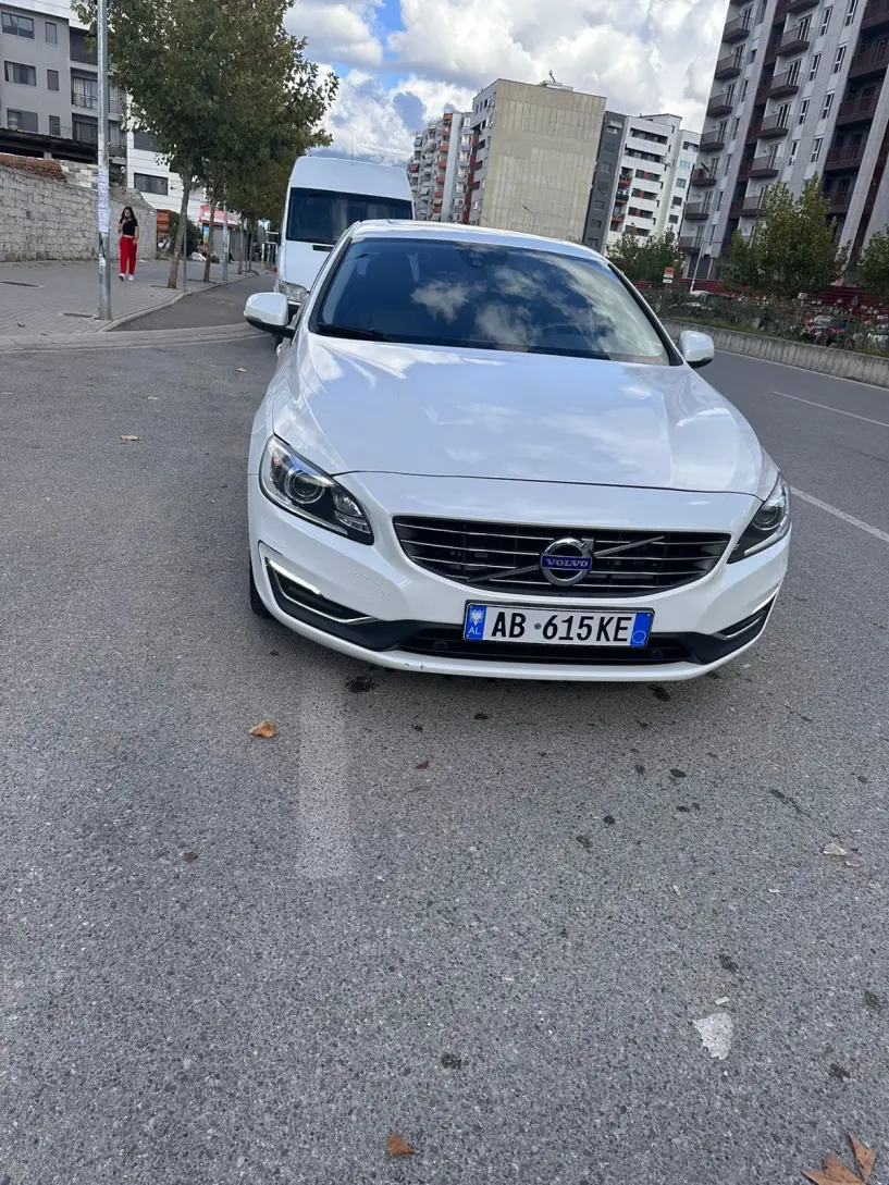 Louer une voiture à Tirana