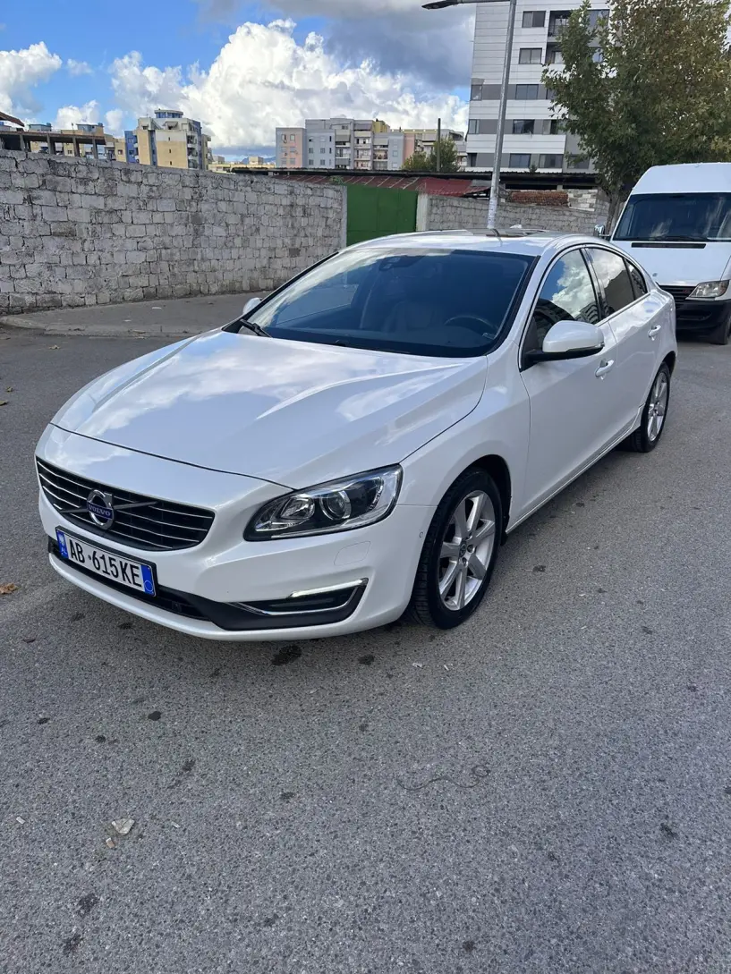 Rent a car in Tirana