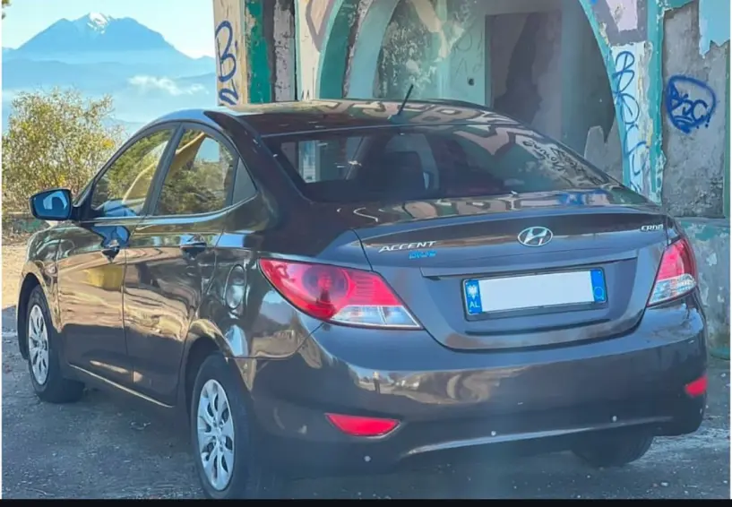 Noleggia un'auto a Tirana Noleggia un'auto a Tirana