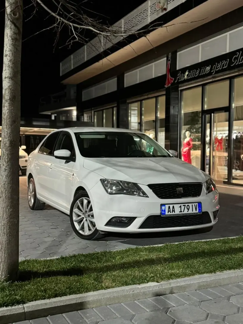 Louer une voiture à Tirana