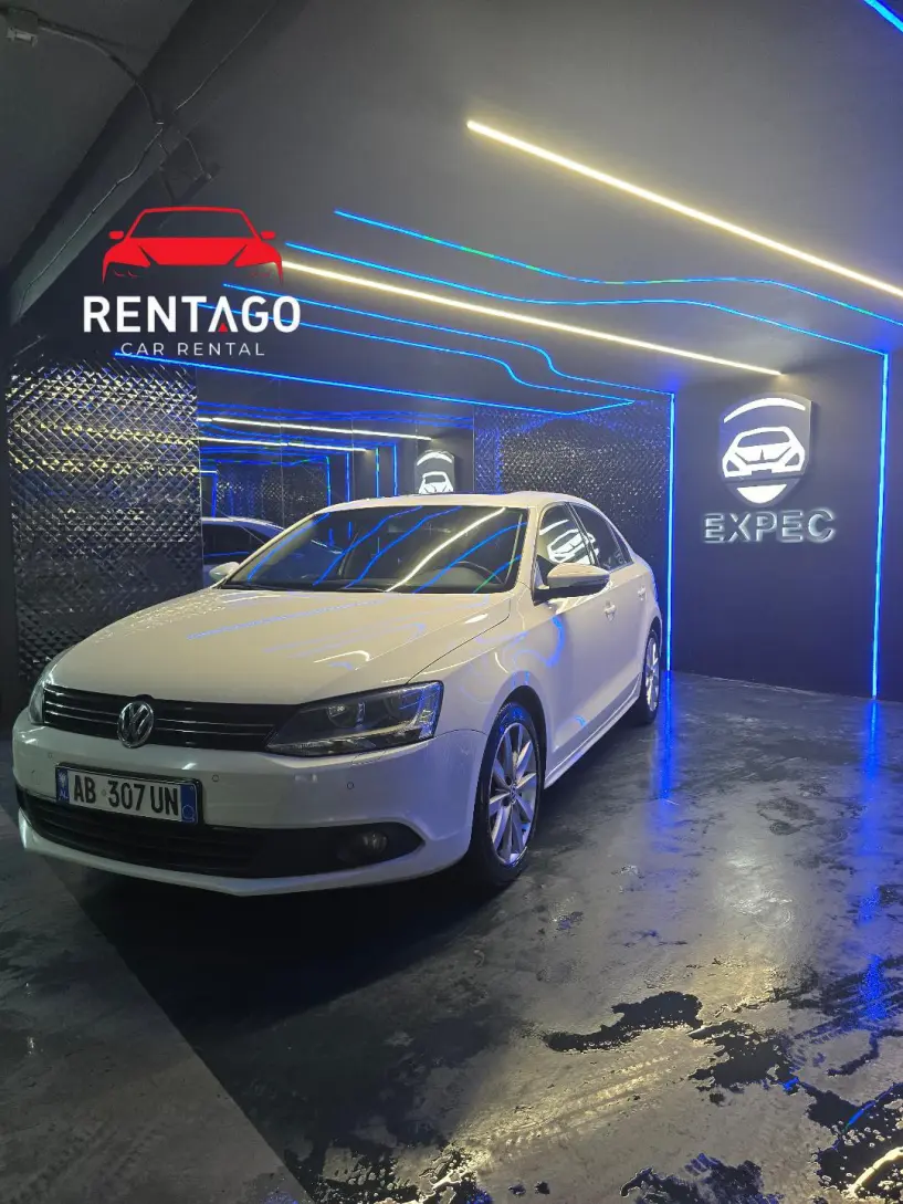 Noleggia un'auto a Tirana