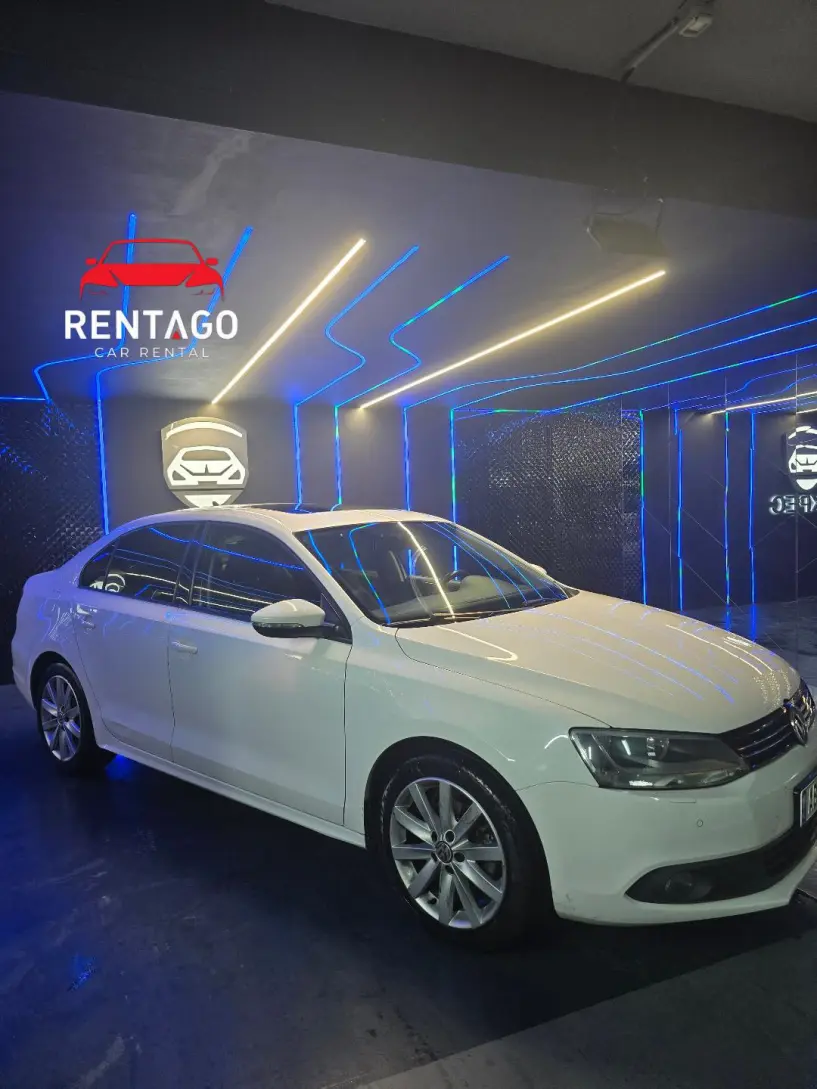 Noleggia un'auto a Tirana