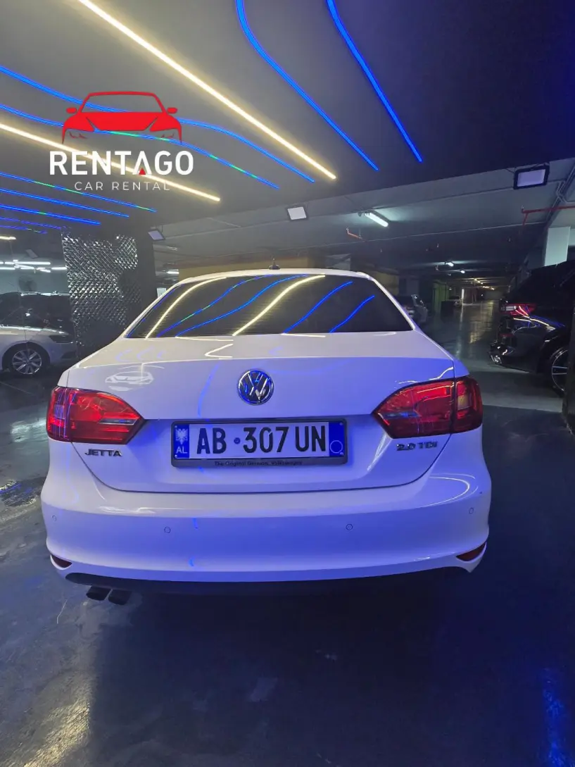 Noleggia un'auto a Tirana