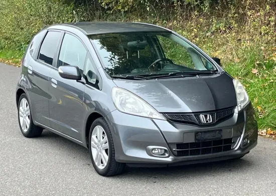 Alquila un 2012 Honda Jazz en Tirana