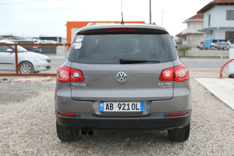 Alquila un coche en Tirana