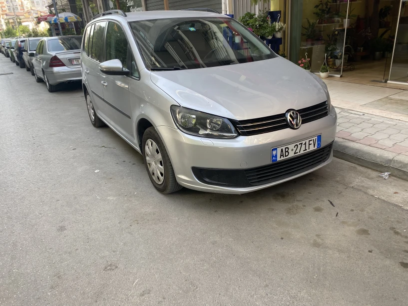 Louer une voiture à Tirana