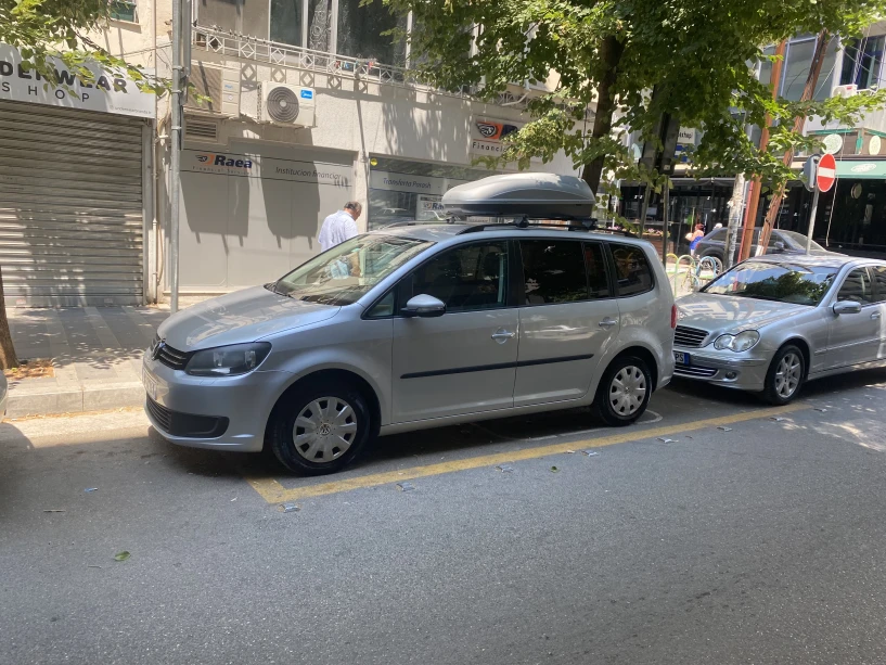 Louer une voiture à Tirana