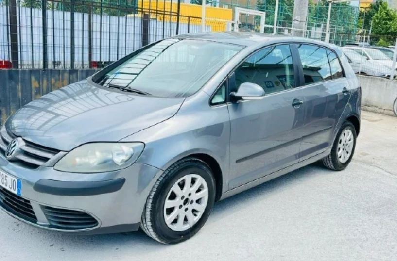 Rent a car in Tirana