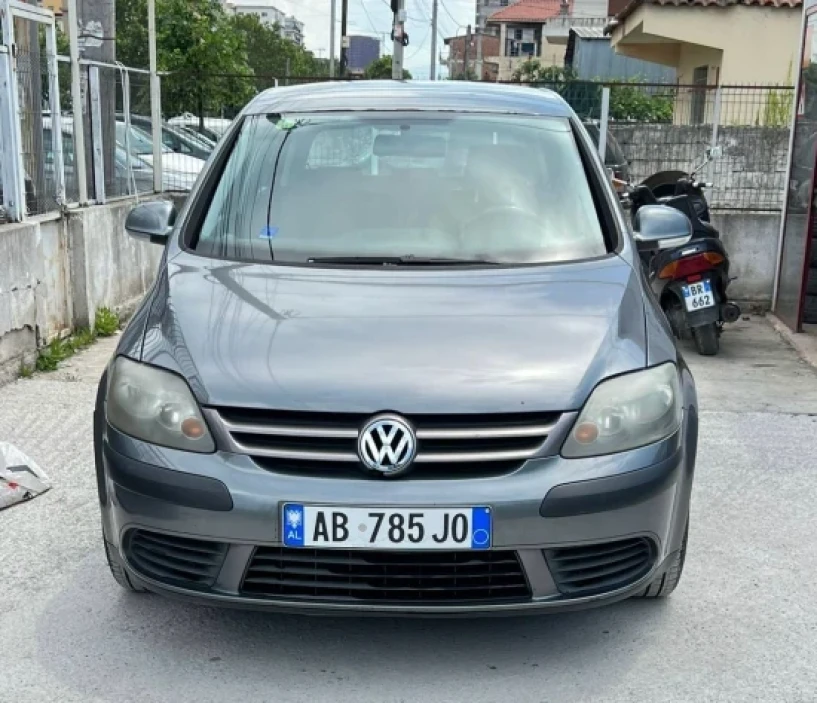 Rent a car in Tirana