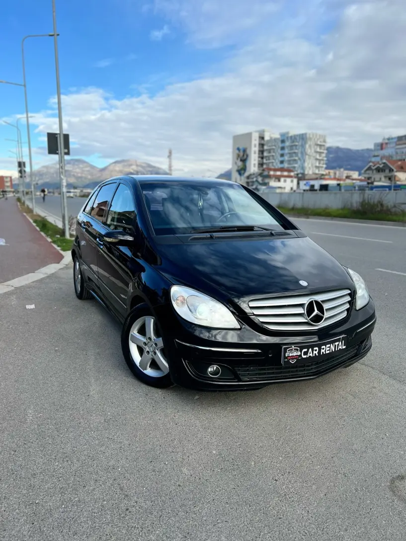 Louer une voiture à Tirana Louer une voiture à Tirana