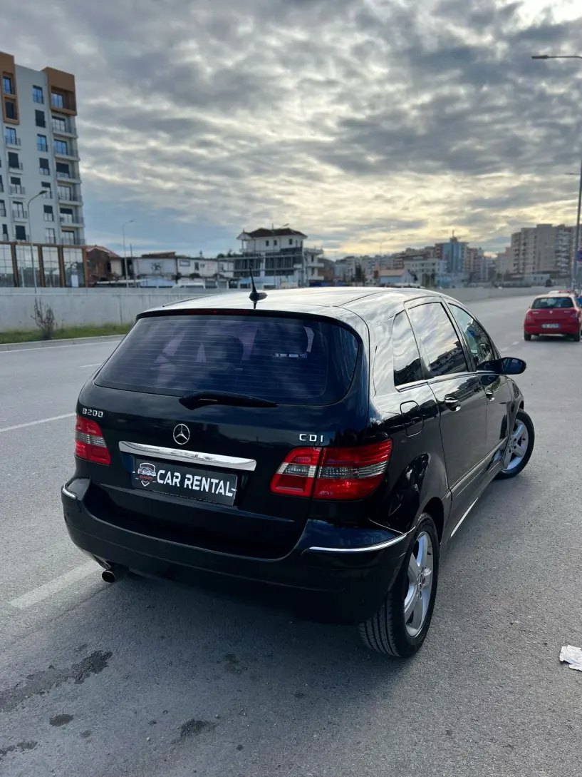 Louer une voiture à Tirana Louer une voiture à Tirana