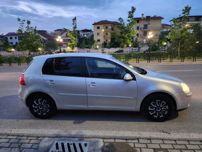 Rent a car in Tirana