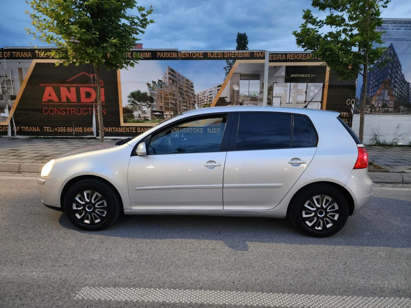 Louer une voiture à Tirana