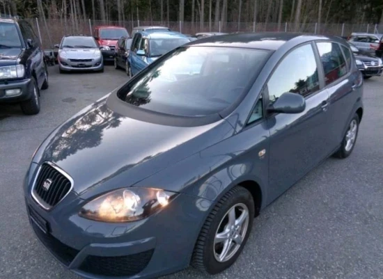 Rent a 2012 Seat Altea in Tirana