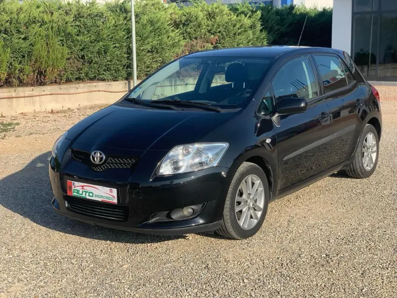Rent a car in Tirana