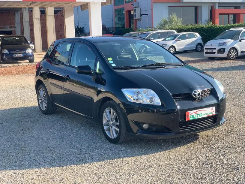 Rent a car in Tirana