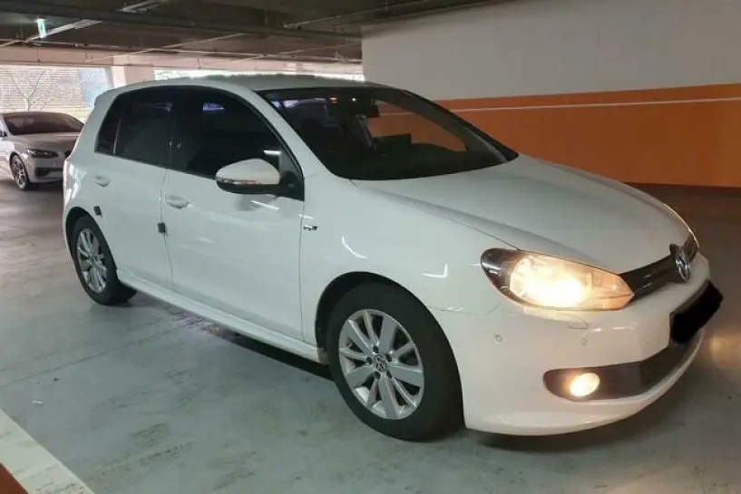 Alquila un coche en Tirana