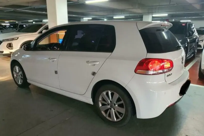 Alquila un coche en Tirana