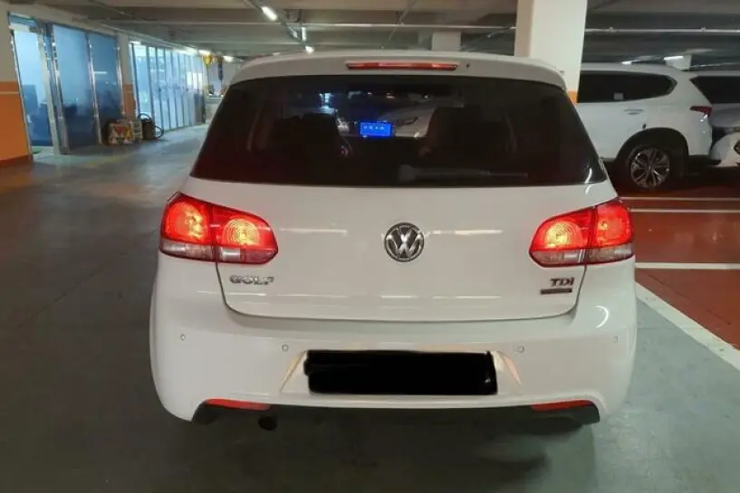 Alquila un coche en Tirana