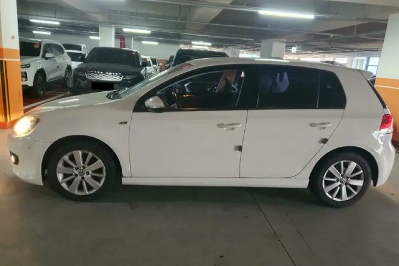 Alquila un coche en Tirana