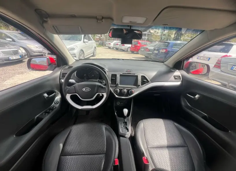 Louer une voiture à Tirana