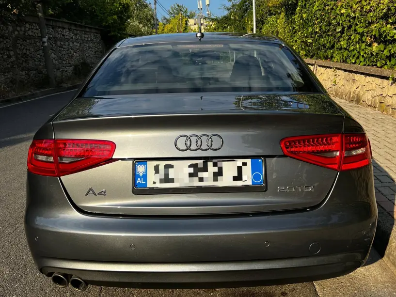 Noleggia un'auto a Tirana Noleggia un'auto a Tirana