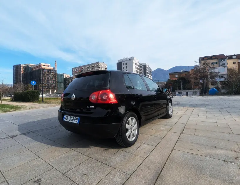 Auto mieten in Tirana