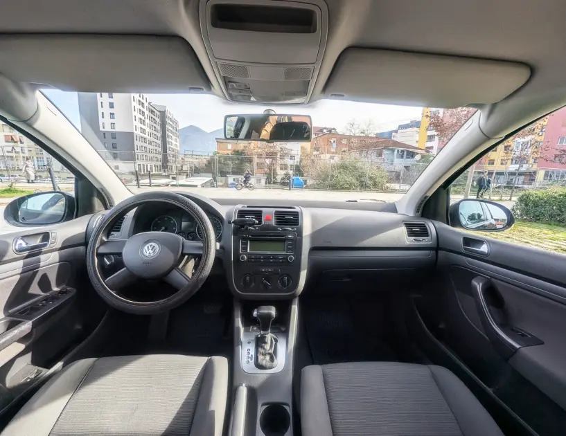 Auto mieten in Tirana