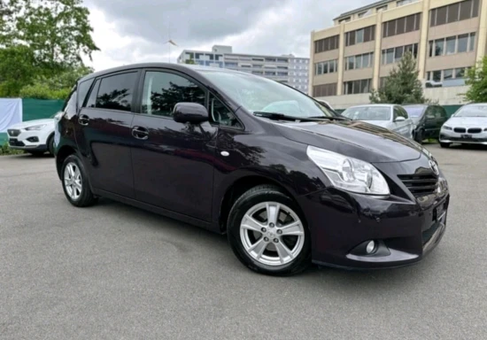 2013 Toyota Verso in Tirana mieten